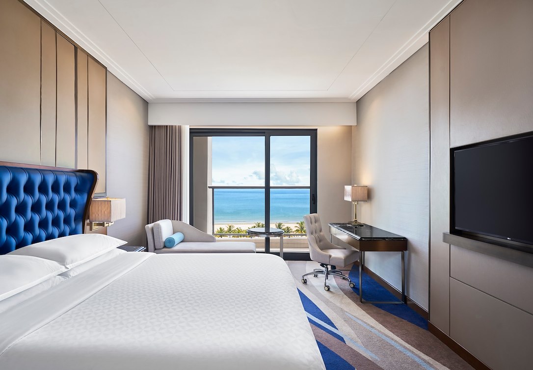 Deluxe King with Ocean View